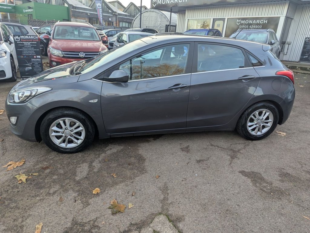 Used Hyundai i30 2015 for sale - 76655415: Photo 6
