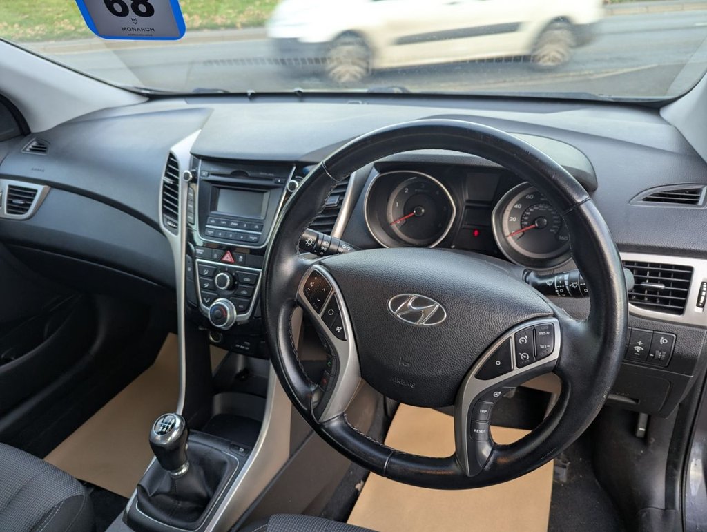 Used Hyundai i30 2015 for sale - 76655415: Photo 9
