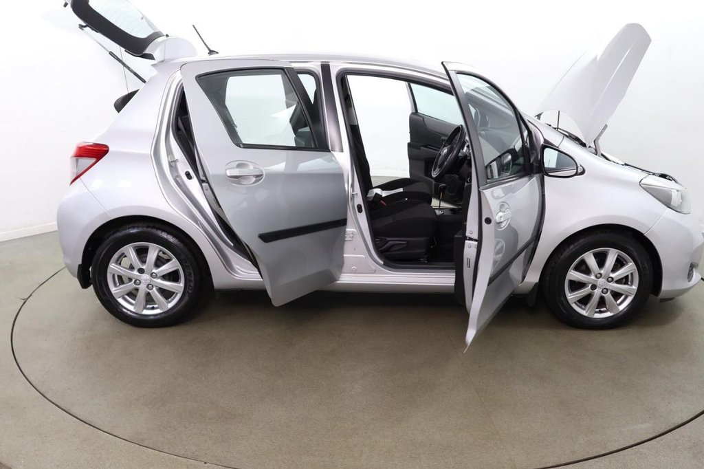 Used Toyota Yaris 2013 for sale - 77399786: Photo 12