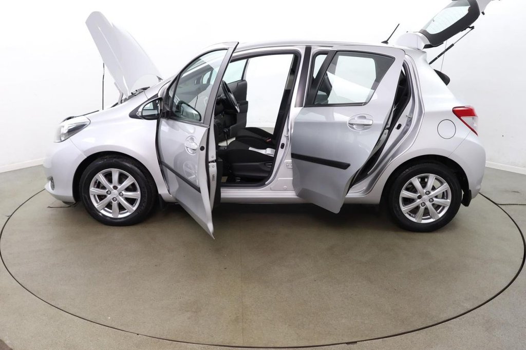 Used Toyota Yaris 2013 for sale - 77399786: Photo 16