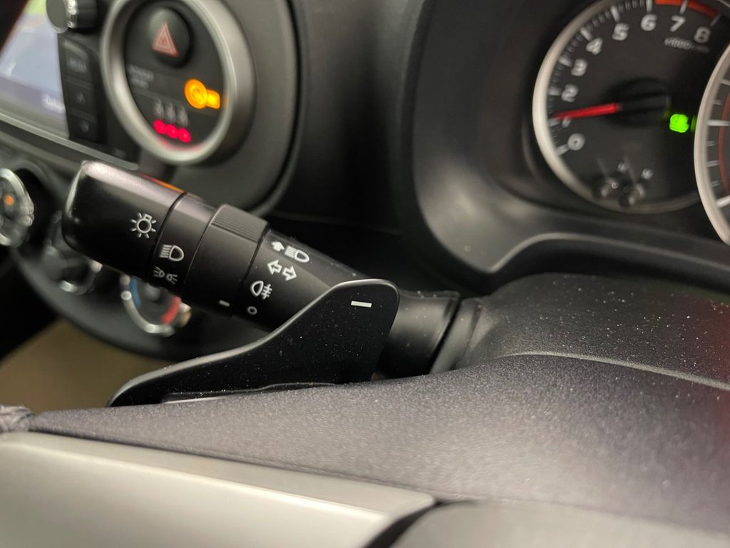 Used Toyota Yaris 2013 for sale - 77399786: Photo 32