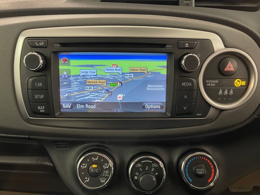 Used Toyota Yaris 2013 for sale - 77399786: Photo 37