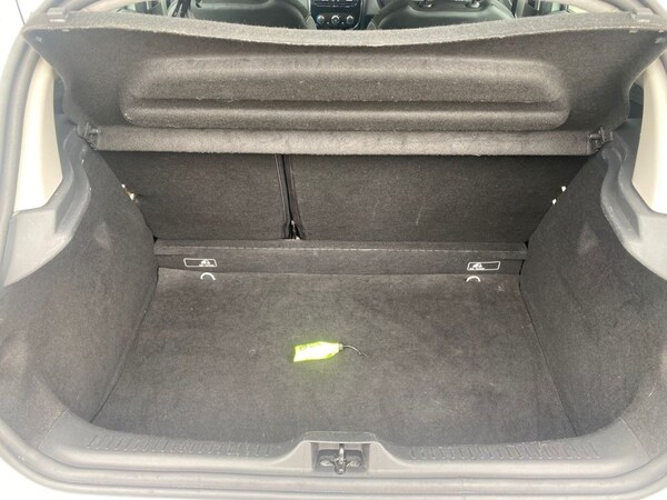 Used Renault Clio 2014 for sale - 76047951: Photo 10