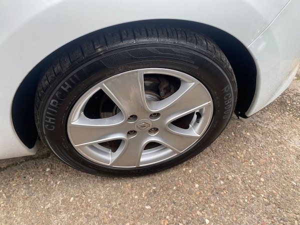 Used Renault Clio 2014 for sale - 76047951: Photo 24
