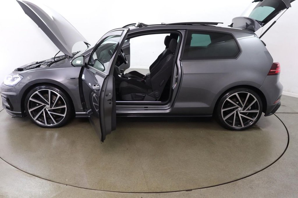 Used Volkswagen Golf 2017 for sale - 76686207: Photo 16