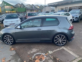 Used Volkswagen Golf 2017 for sale - 76686207: Photo