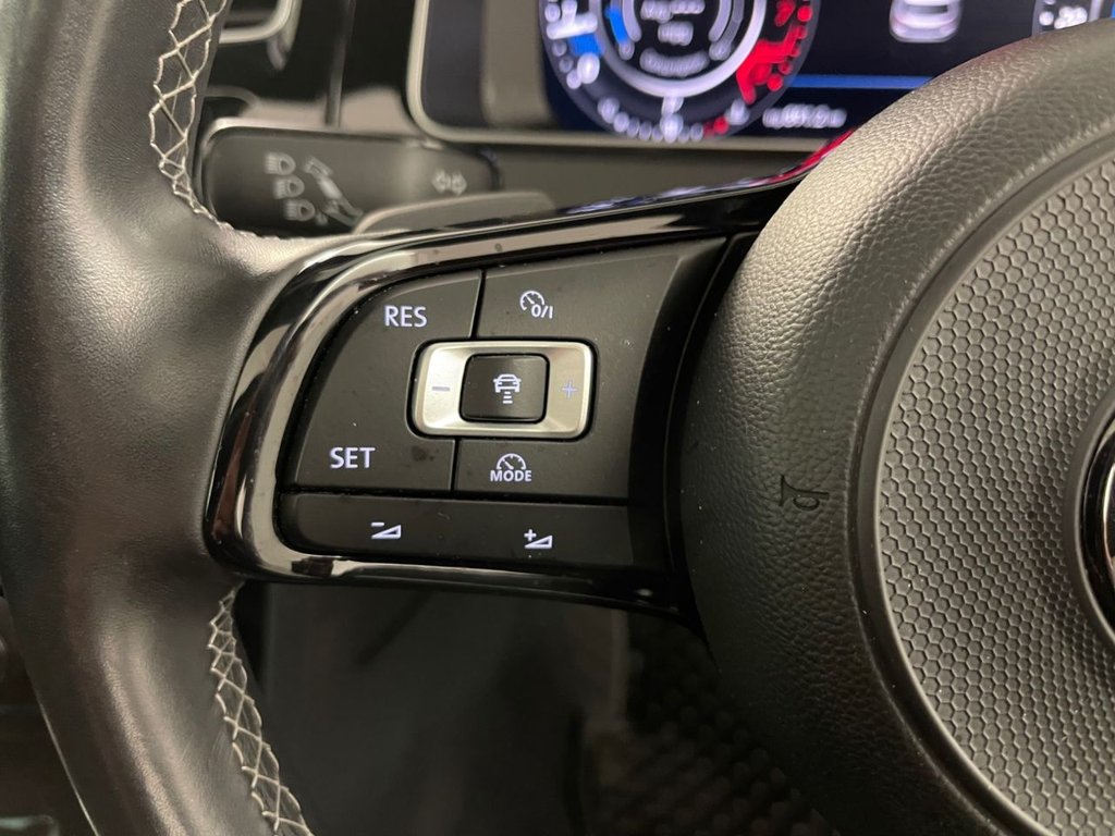 Used Volkswagen Golf 2017 for sale - 76686207: Photo 38