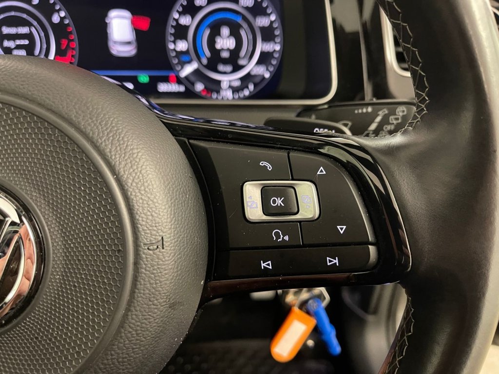 Used Volkswagen Golf 2017 for sale - 76686207: Photo 40