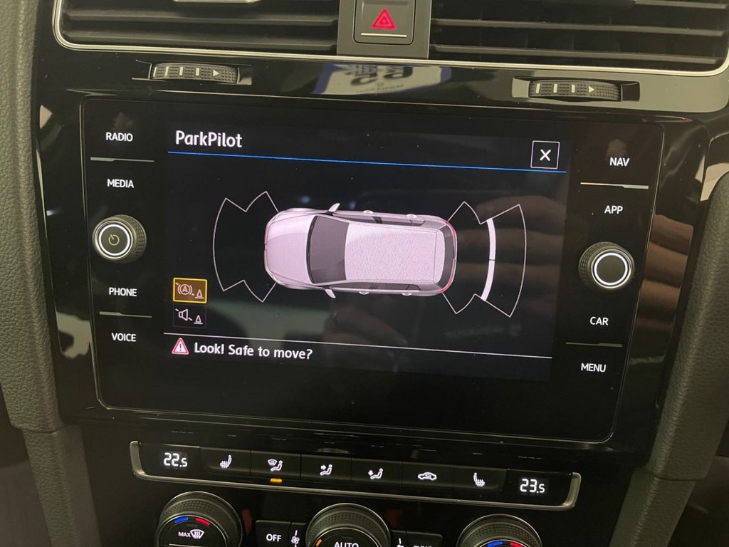 Used Volkswagen Golf 2017 for sale - 76686207: Photo 41