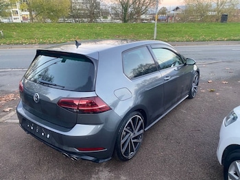 Used Volkswagen Golf 2017 for sale - 76686207: Photo