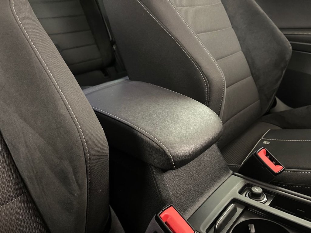 Used Volkswagen Golf 2017 for sale - 76686207: Photo 50