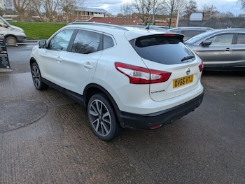 Used Nissan Qashqai 2015 for sale - 77621450: Photo