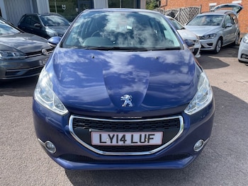 Used Peugeot 208 2014 for sale - 75923253: Photo