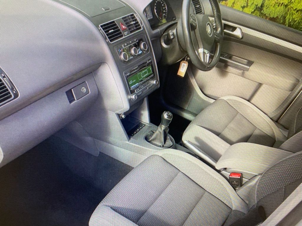 Used Volkswagen Touran 2014 for sale - 76406610: Photo 2