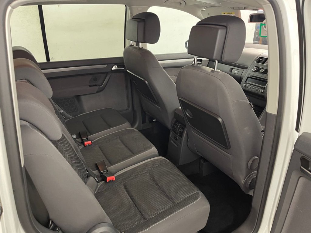 Used Volkswagen Touran 2014 for sale - 76406610: Photo 24