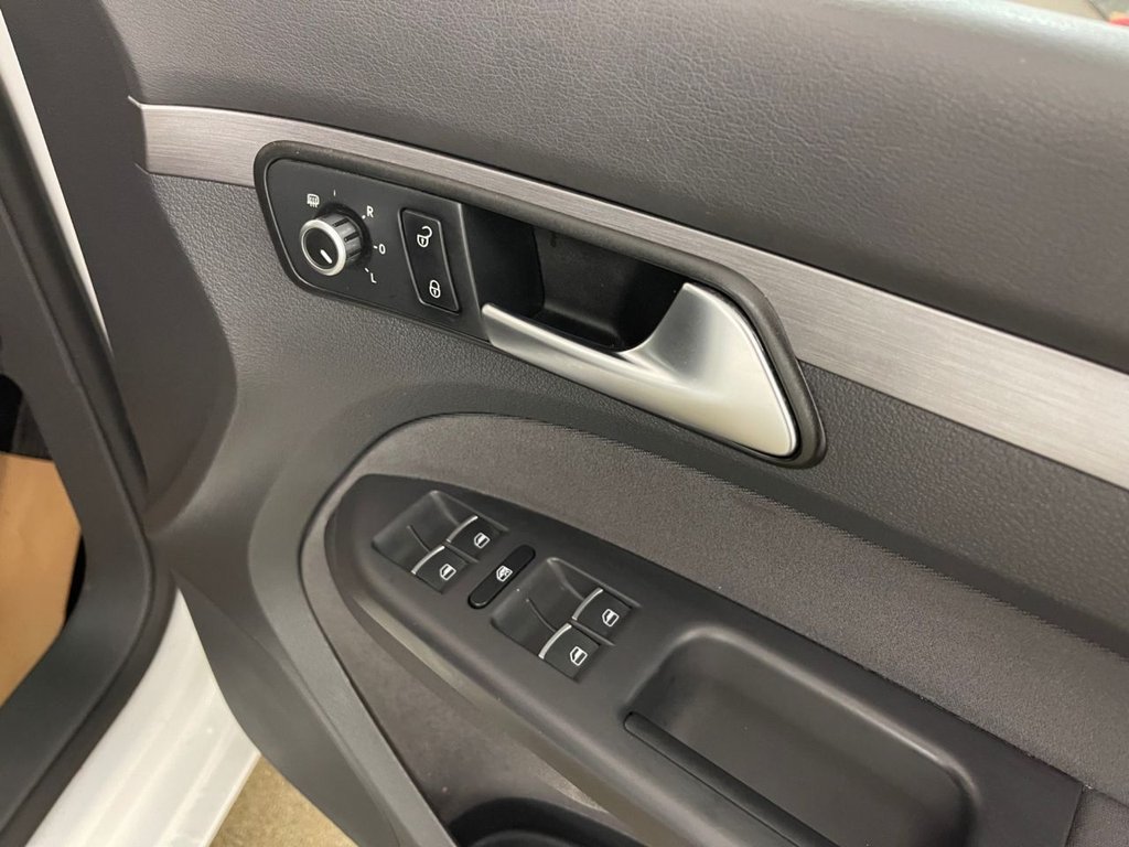 Used Volkswagen Touran 2014 for sale - 76406610: Photo 28