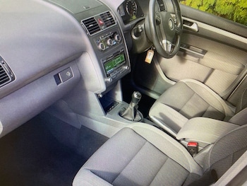 Used Volkswagen Touran 2014 for sale - 76406610: Photo