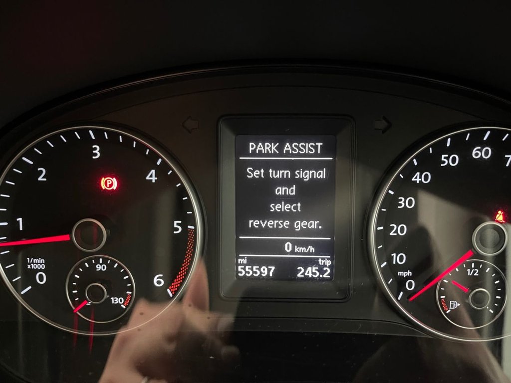 Used Volkswagen Touran 2014 for sale - 76406610: Photo 40