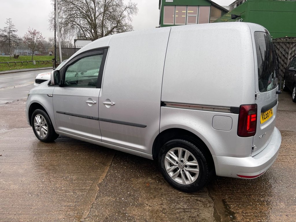 Used Volkswagen Caddy 2016 for sale - 77413399: Photo 4