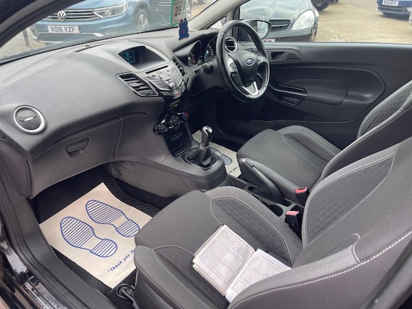 Used Ford Fiesta Van 2015 for sale - 76203434: Photo 12