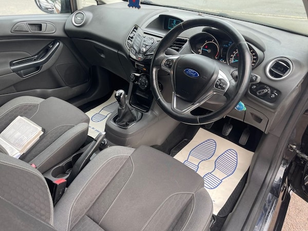 Used Ford Fiesta Van 2015 for sale - 76203434: Photo 14
