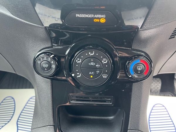 Used Ford Fiesta Van 2015 for sale - 76203434: Photo 22