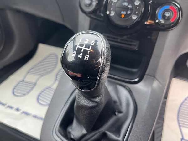 Used Ford Fiesta Van 2015 for sale - 76203434: Photo 27