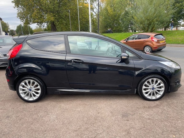 Used Ford Fiesta Van 2015 for sale - 76203434: Photo 6