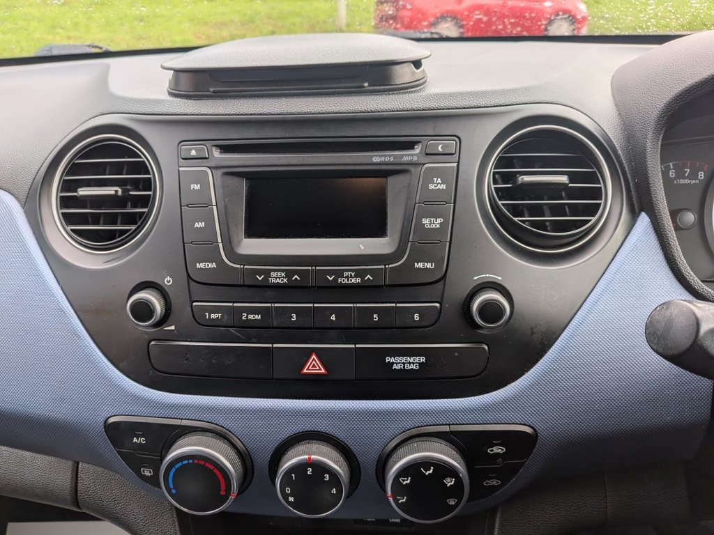 Used Hyundai i10 2014 for sale - 77302492: Photo 10