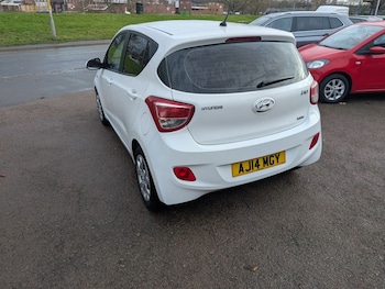 Used Hyundai i10 2014 for sale - 77302492: Photo