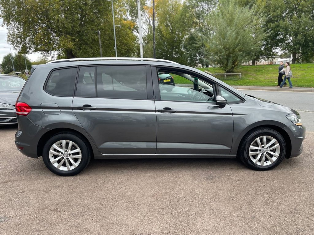 Used Volkswagen Touran 2016 for sale - 76173120: Photo 4