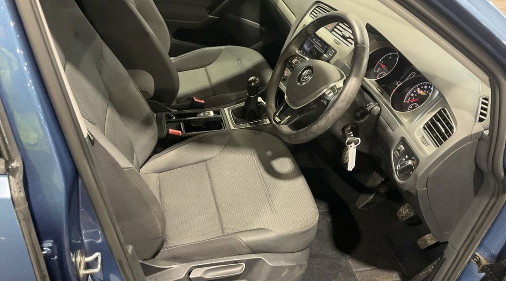 Used Volkswagen Golf 2014 for sale - 77547111: Photo 3