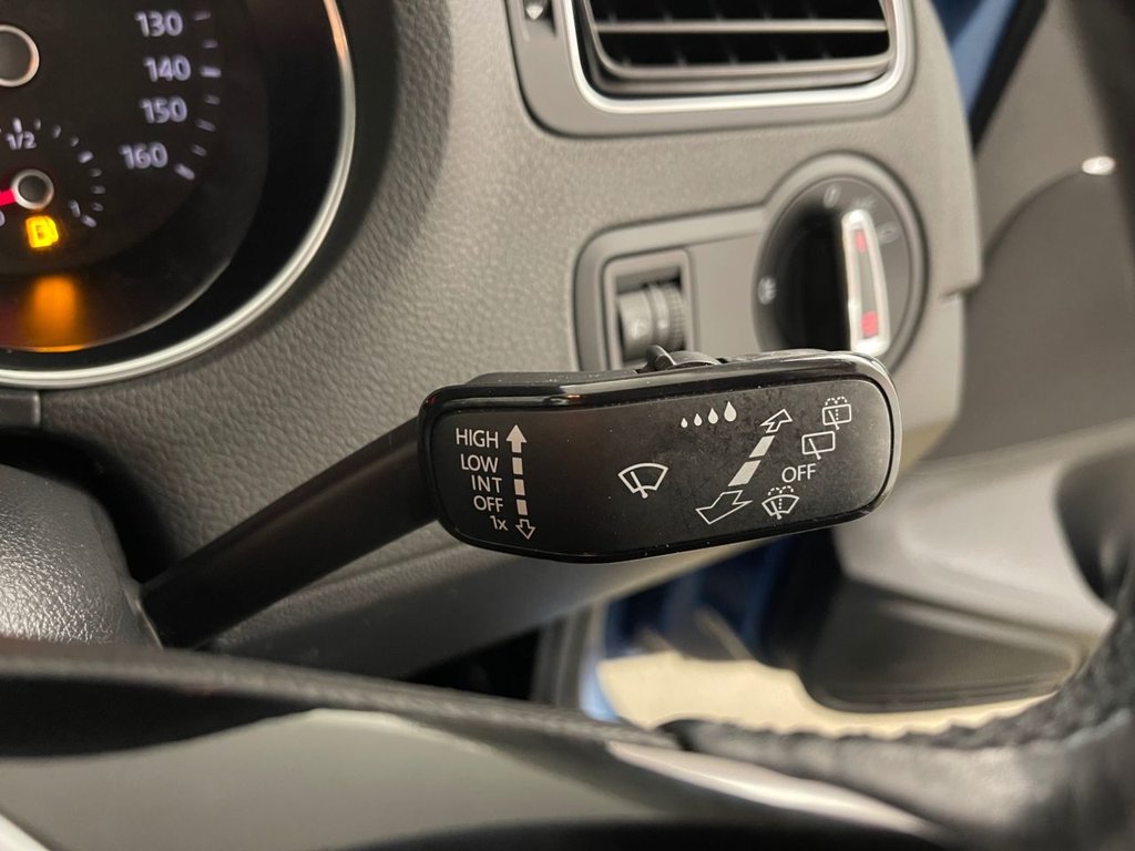 Used Volkswagen Polo 2015 for sale - 76665760: Photo 30