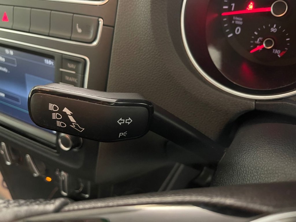 Used Volkswagen Polo 2015 for sale - 76665760: Photo 34