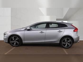 Used Volvo V40 2017 for sale - 79632269: Photo
