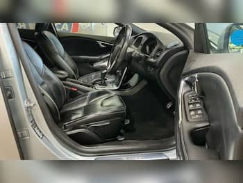 Used Volvo V40 2017 for sale - 79632269: Photo