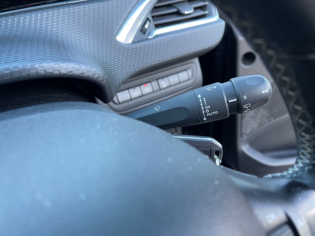 Used Peugeot 2008 2018 for sale - 78056336: Photo 15