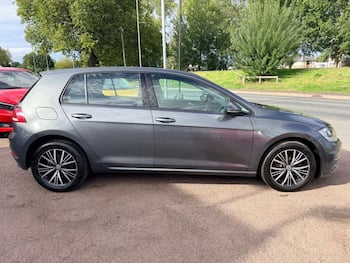 Used Volkswagen Golf 2018 for sale - 79422640: Photo