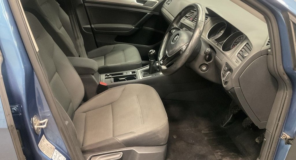 Used Volkswagen Golf 2016 for sale - 77734651: Photo 3