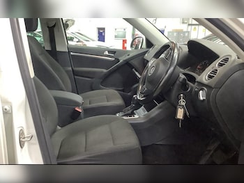 Used Volkswagen Tiguan 2013 for sale - 77799799: Photo