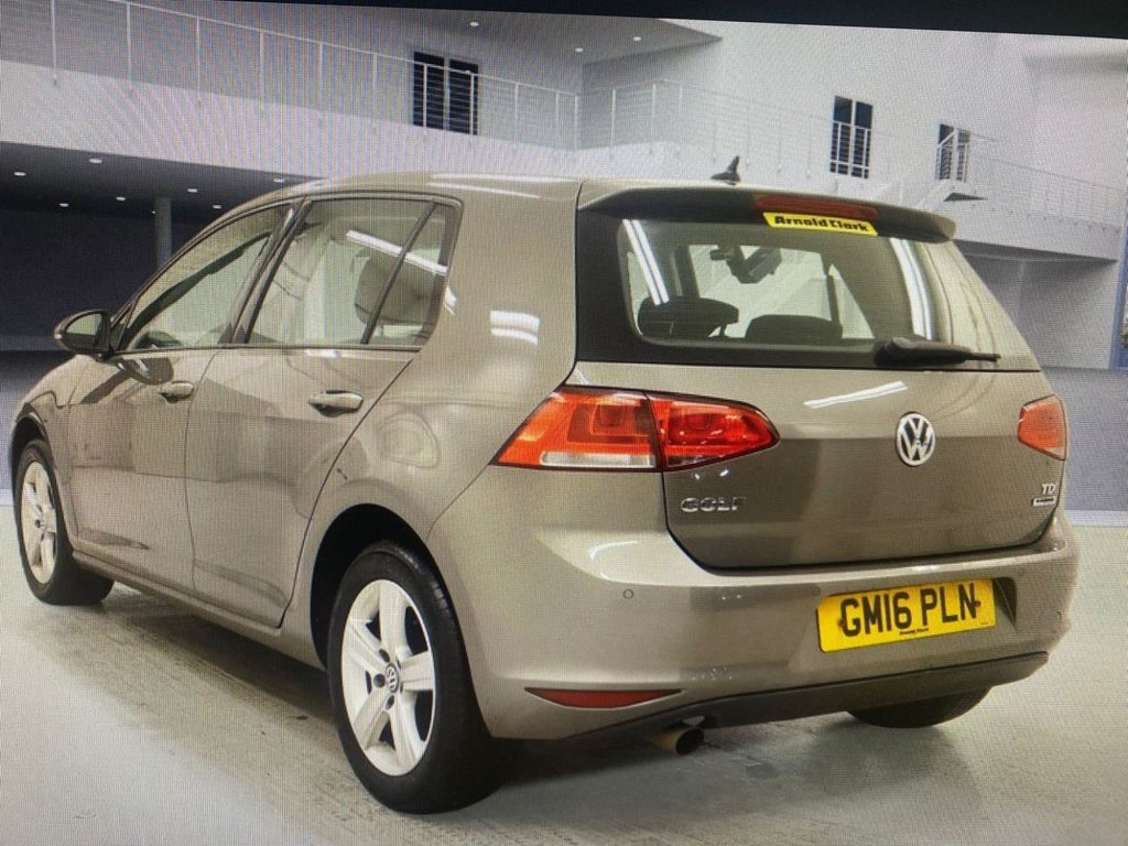 Used Volkswagen Golf 2016 for sale - 77384149: Photo 2