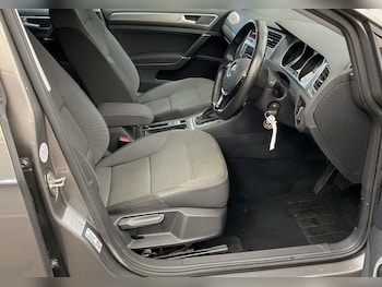 Used Volkswagen Golf 2016 for sale - 77810034: Photo