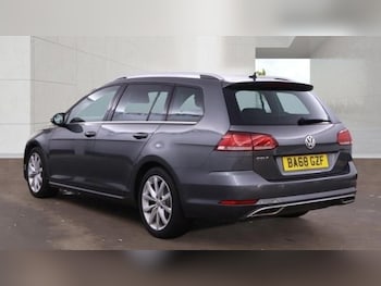 Used Volkswagen Golf 2019 for sale - 78468596: Photo