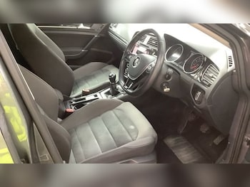 Used Volkswagen Golf 2019 for sale - 78468596: Photo