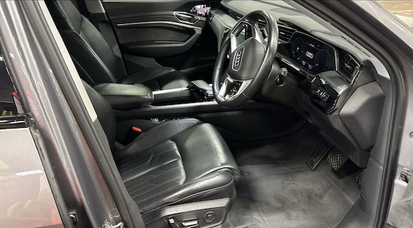 Used Audi e-tron 2019 for sale - 76280071: Photo 4