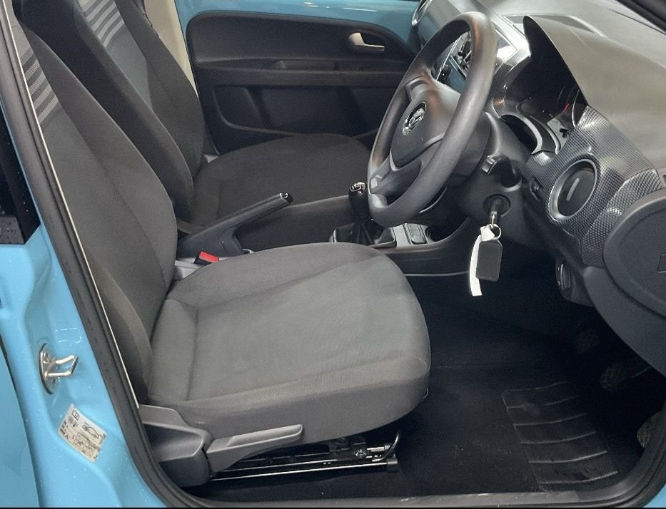 Used Volkswagen up! 2019 for sale - 77693404: Photo 3