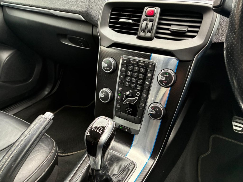 Used Volvo V40 2015 for sale - 77799803: Photo 8