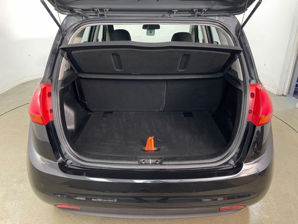 Used Kia Venga 2014 for sale - 76445797: Photo 17