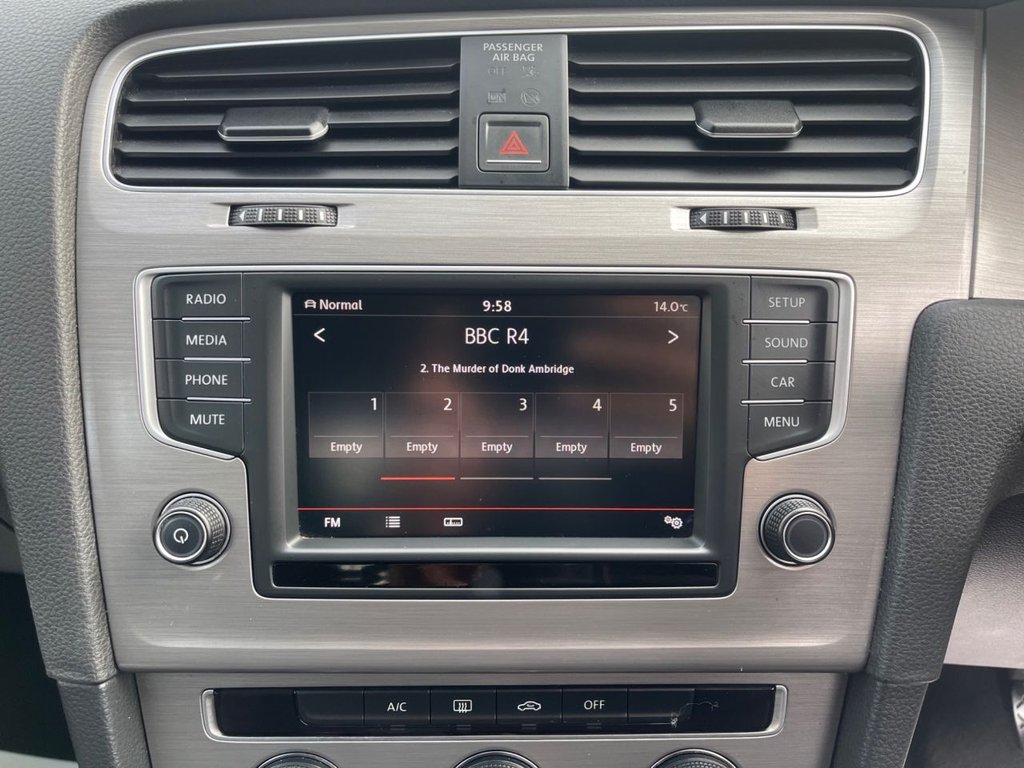 Used Volkswagen Golf 2015 for sale - 76048672: Photo 16