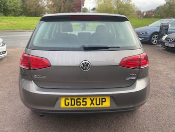Used Volkswagen Golf 2015 for sale - 76048672: Photo